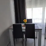 La Rosa - Piscina Abierta Apartamento *