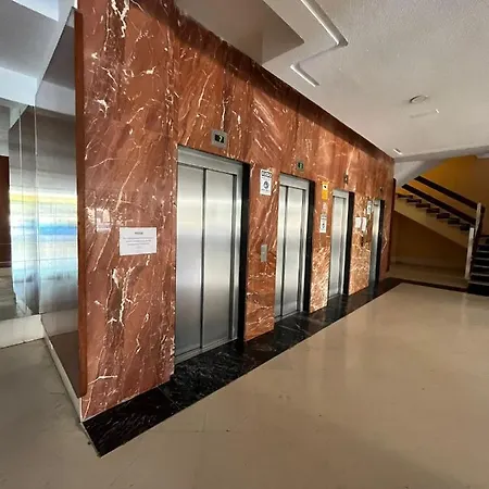 La Rosa Piscina Abierta Torremolinos