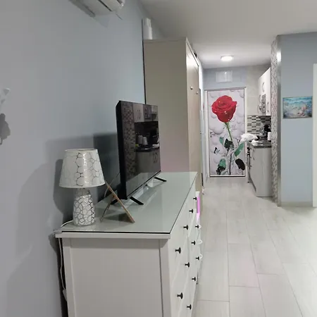 La Rosa Piscina Abierta Torremolinos